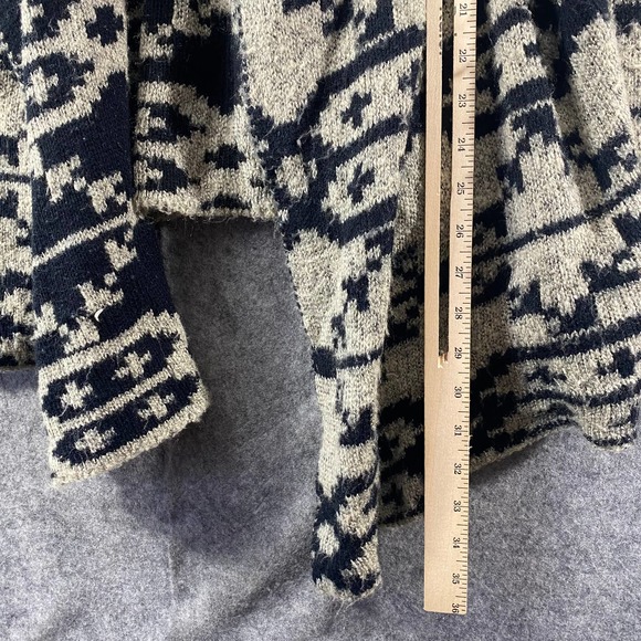 Soft Surroundings Calais Cardigan Medium Black Tan Aztec Printed Long Sleeve - Picture 7 of 10